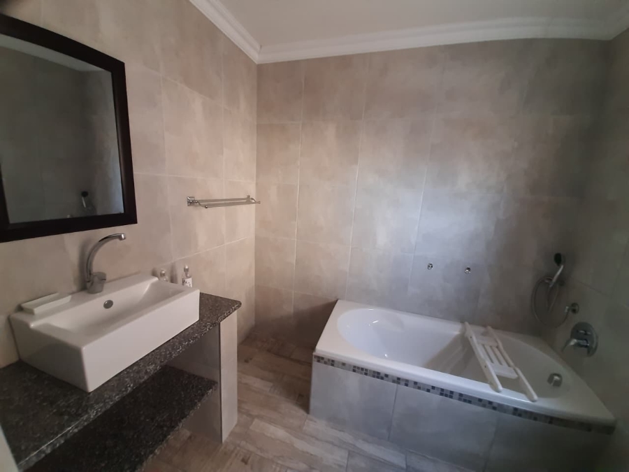 2 Bedroom Property for Sale in Dana Bay Western Cape